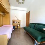 Affitto 2 camera appartamento di 145 m² in Catanzaro