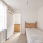 Rent 3 bedroom flat of 95 m² in London