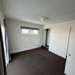 Rent 3 bedroom apartment in Stratford
