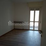 Affitto 3 camera appartamento di 70 m² in Voghera
