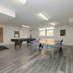 Rent 5 bedroom apartment of 92 m² in Markham