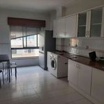 Rent a room in Parede