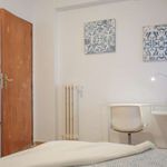 Rent a room of 310 m² in Madrid