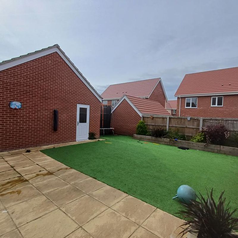 4 bedroom detached house to rent Bradwell