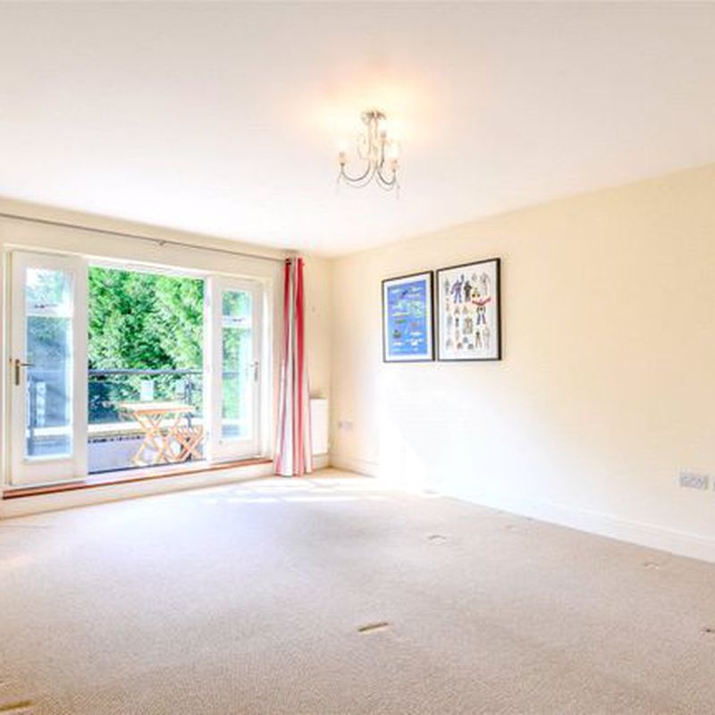 Flat to rent in Kirtling Place, 52 Chilbolton Avenue, Winchester, Hampshire SO22 Weeke