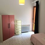 Rent 4 bedroom house of 120 m² in Montepaone