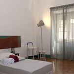 Rent a room of 174 m² in Lisboa