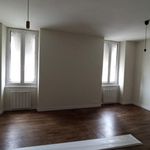 Rent 3 bedroom apartment of 48 m² in Malestroit