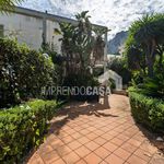 Affitto 4 camera casa di 156 m² in Palermo
