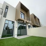 Rent 3 bedroom house of 180 m² in Dubai
