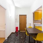 Rent a room of 168 m² in Milano