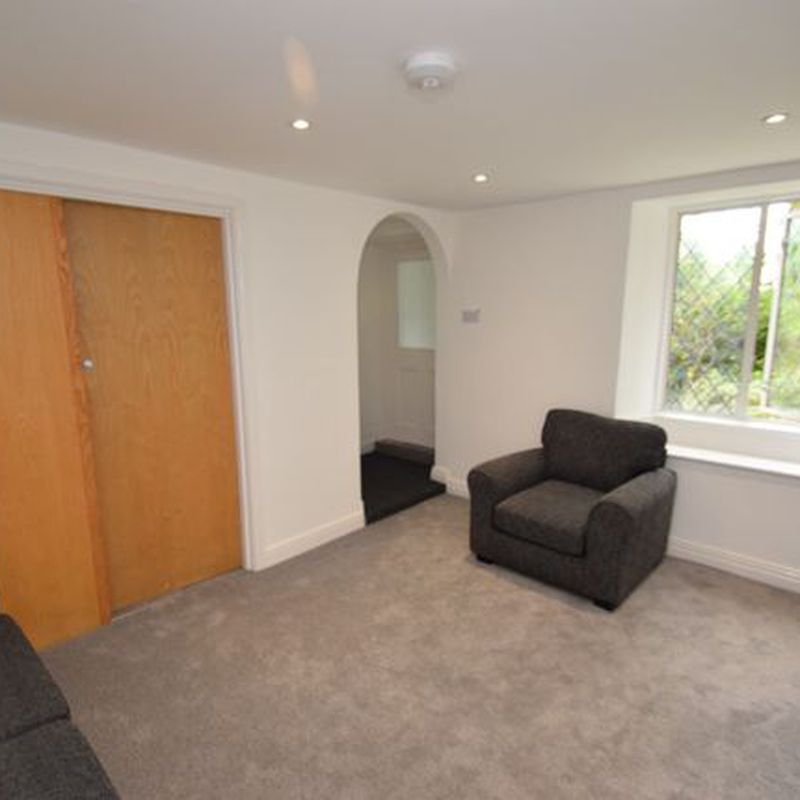 Detached house to rent in Park Crescent, Falmouth TR11