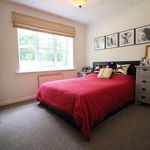 Rent 2 bedroom flat in Aylesbury