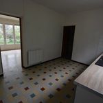 Rent 4 bedroom house of 80 m² in Grenade