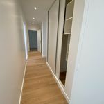 Rent 2 bedroom apartment of 84 m² in Versailles