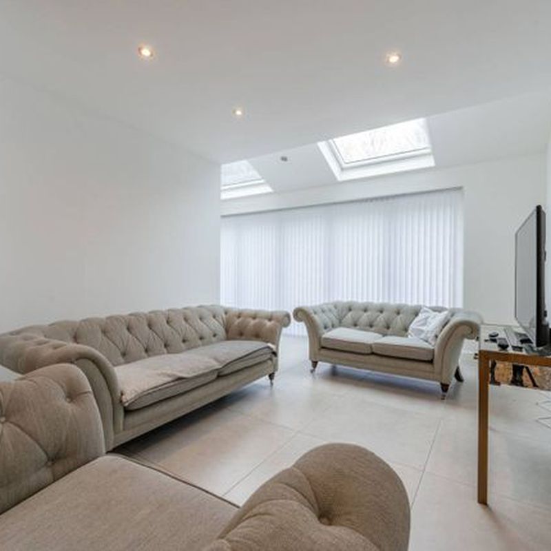 Detached house to rent in Ullswater Crescent, Kingston Vale, London SW15