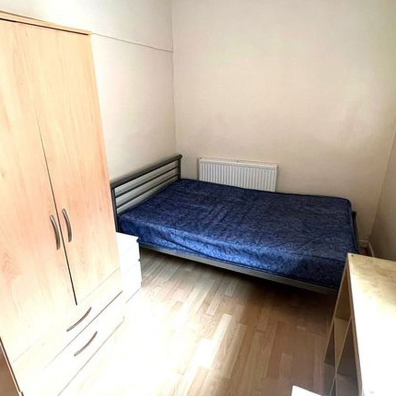 Shared accommodation to rent in Waterloo Place, Brynmill, Swansea SA2