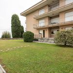 Affitto 6 camera appartamento di 410 m² in Castiglione Torinese