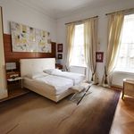 Miete 4 Schlafzimmer wohnung von 153 m² in Vienna