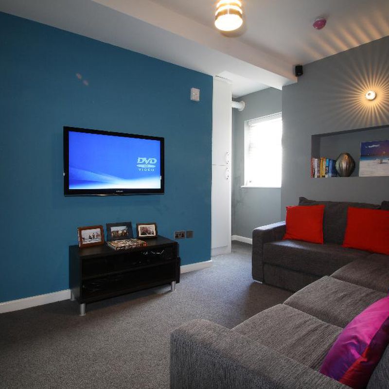 62 Lenton Boulevard 6 Bedroom Student House | Nottingham | Student Cribs New Lenton
