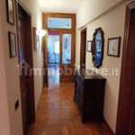 Affitto 5 camera appartamento di 150 m² in Siena