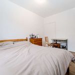 Rent a room of 72 m² in London