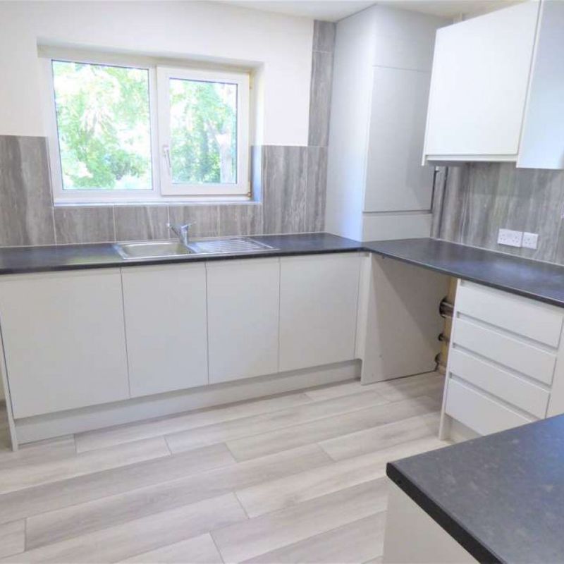 2  Bed  Maisonette For  Rent Great Bookham