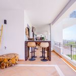 Alquilo 3 dormitorio apartamento de 144 m² en Benahavís