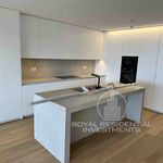 Rent 4 bedroom apartment of 210 m² in Glyfada