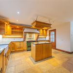 Rent 5 bedroom house in Tring