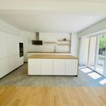 Huur 3 slaapkamer appartement van 160 m² in Uccle