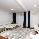 Wynajmij 5 sypialnię apartament z 200 m² w Warszawa