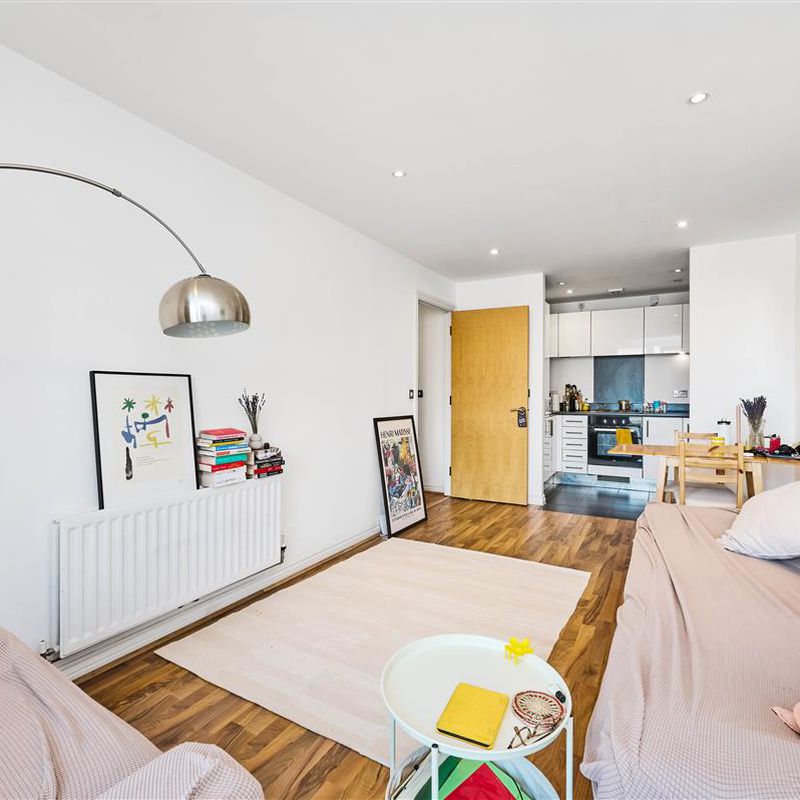 apartment for rent at Battersea Park Road, SW8, United_kingdom Nine Elms