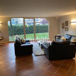 Affitto 5 camera casa di 300 m² in Modena
