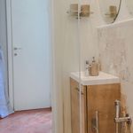 Rent 1 bedroom apartment of 59 m² in Florence