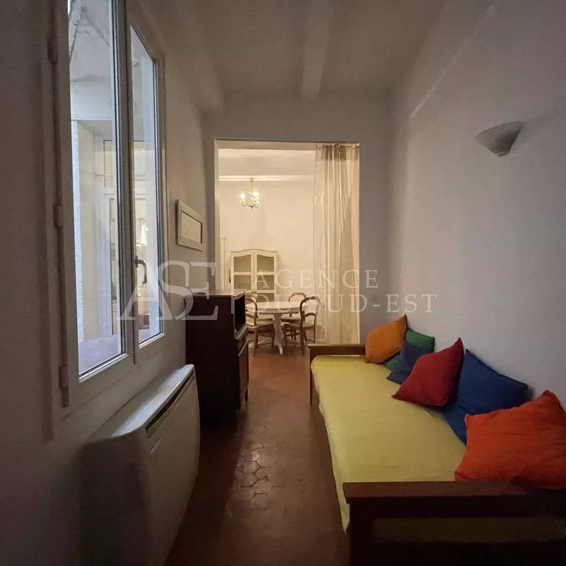Rental apartment Aix-en-Provence, 2 rooms, 1 bedroom, 41.63 m², €690 / Month (Fees included)