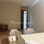 Affitto 4 camera appartamento di 215 m² in Bergamo