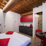 Rent 1 bedroom apartment of 20 m² in Firenze