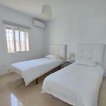 Rent 4 bedroom house of 223 m² in Estepona