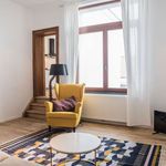Huur 1 slaapkamer appartement van 70 m² in Schaarbeek