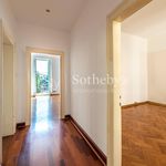 Rent 3 bedroom apartment of 170 m² in Verona