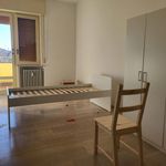 Affitto 4 camera appartamento di 140 m² in Parma