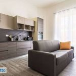 Affitto 2 camera appartamento di 61 m² in Milano