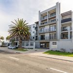 Rent 2 bedroom apartment of 1000 m² in Cape Town