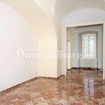 Rent 5 bedroom apartment of 225 m² in Bergamo