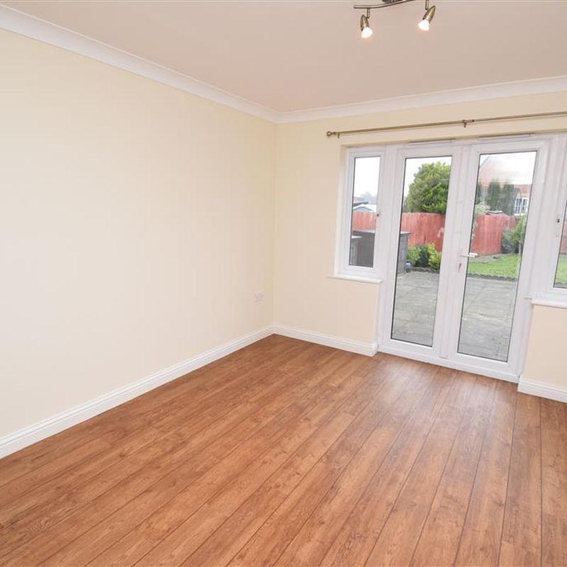 4 bedroom property to let in Fuscia Way, Rogerstone, NEWPORT - £1,500 pcm
