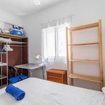 Rent a room of 65 m² in Valencia