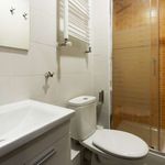 Rent a room of 400 m² in Madrid