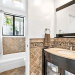 Rent 2 bedroom apartment of 92 m² in Santa Monica