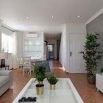Rent 2 bedroom house of 163 m² in Vilamoura
